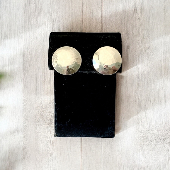 Vintage Sterling Silver 925 Hammered Disk Pierced Earrings. - Picture 2 of 6